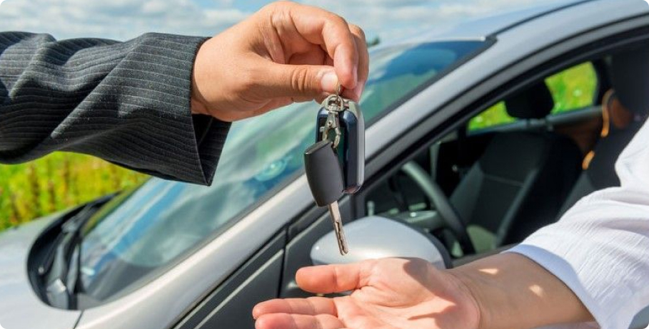 Ratgeber für standortbasierte Autovermietung in Touristenstädten. Tipps für einfache schnelle und komfortable Mobilität.