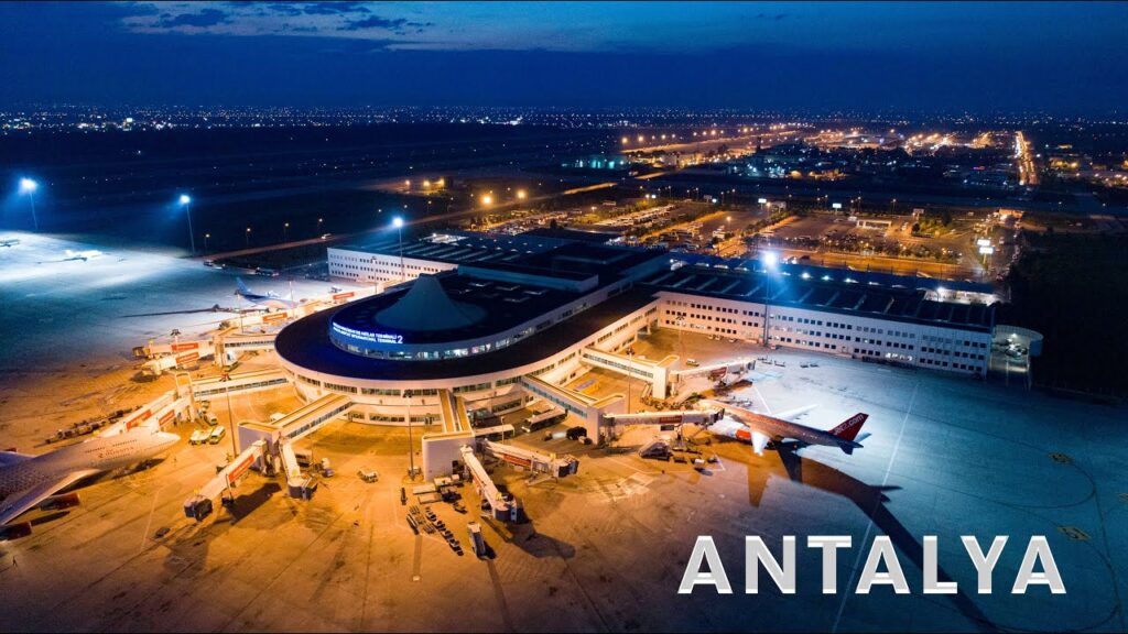 Antalya Flughafen-AYT